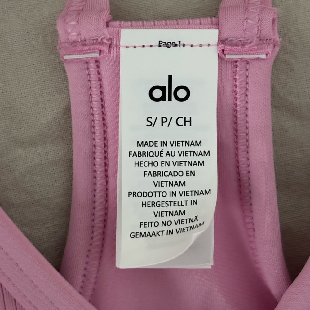 Alo brand new without tags Airlift Ribbed Jump Start V-Neck Bra - Sweet Pink - Picture 3 of 5